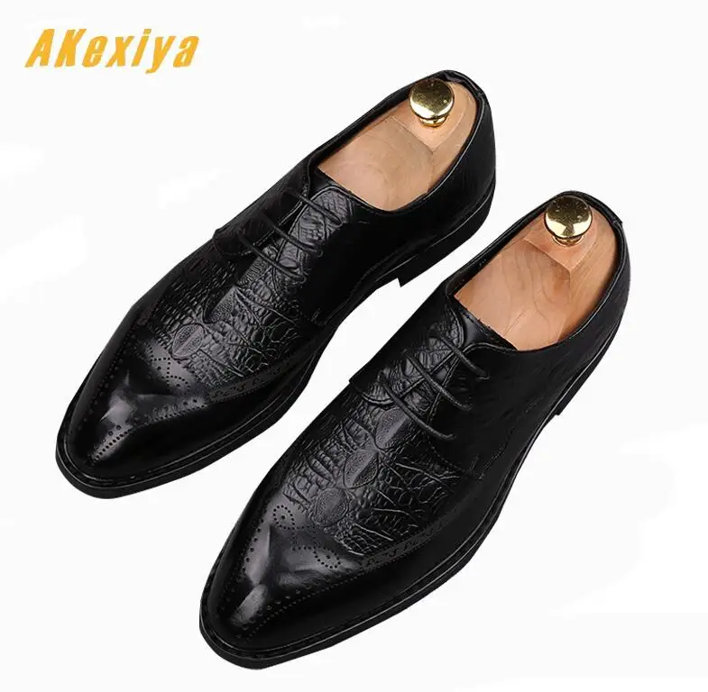 

New luxury Mens pointed lace-up Casual Oxfords Shoes Flats Male formal Homecoming Dress Wedding Prom Shoes zapatos hombre vestir