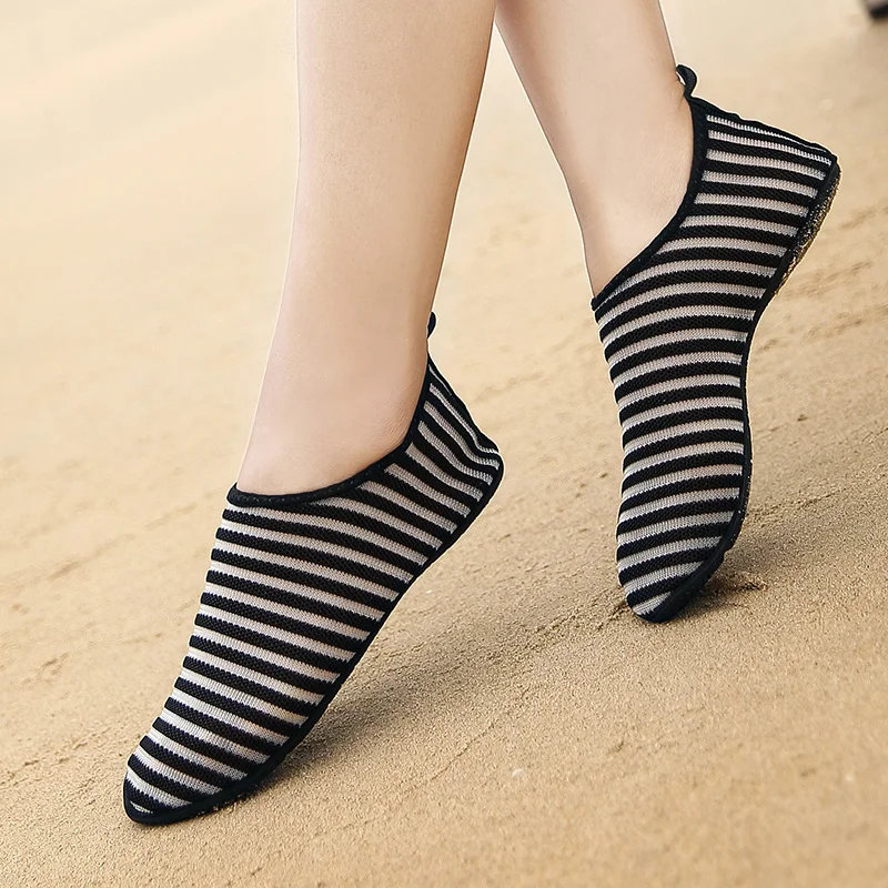 

Swimming Shoes For Men Women Water Sneakers Summer Beach Shoes Couples Sport Yoga Shoes Quick-Drying Beach Sneakers Size 36-45