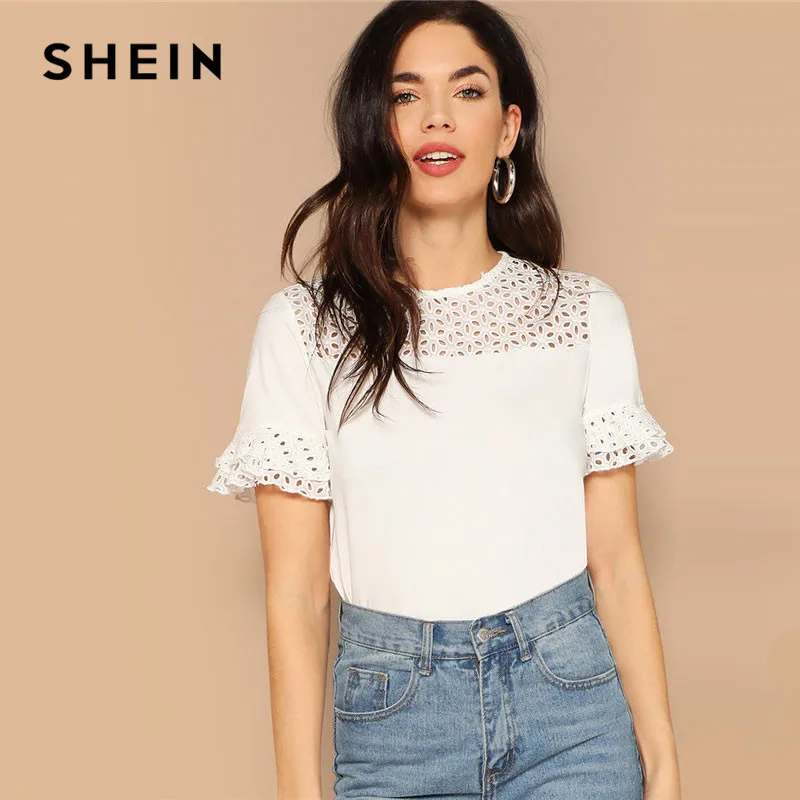 SHEIN الأبيض الليزر قطع إدراج كشكش صفعة عارضة المحملة 2019 الصيف عارضة النساء الجوف خارج أنيقة الحد الأدنى التي شيرت قمم