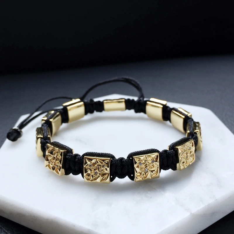 

Magic Fish 2017 Brand Mens Bracelets Micro Paved CZ Beads Square Macrame Braiding Bracelet with Black White Cz Beads