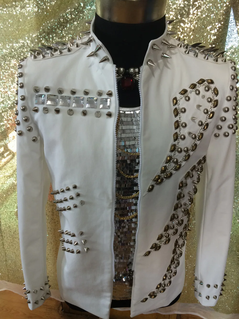 

Handmade Men's White Rivets Slim Suit Jacket Party Concert Host Dress Wear Nightclub DJ Singer Dancer Stage Dance Costume