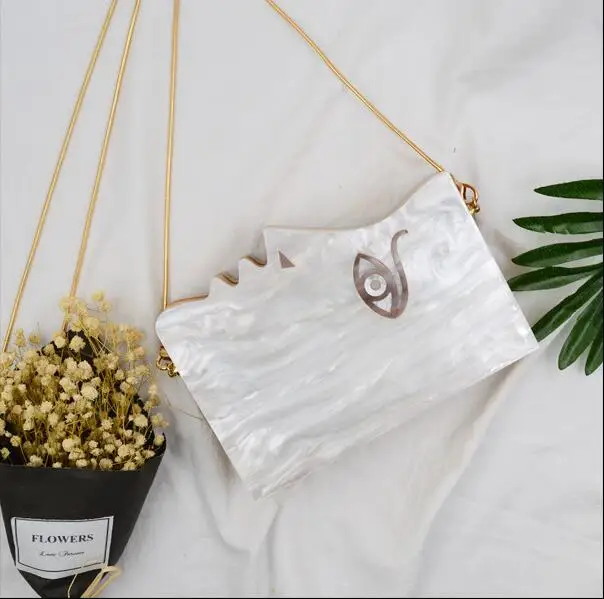 

2019 unique half face acrylic women's small flap bag wooden side face clutch bag mini chian bag