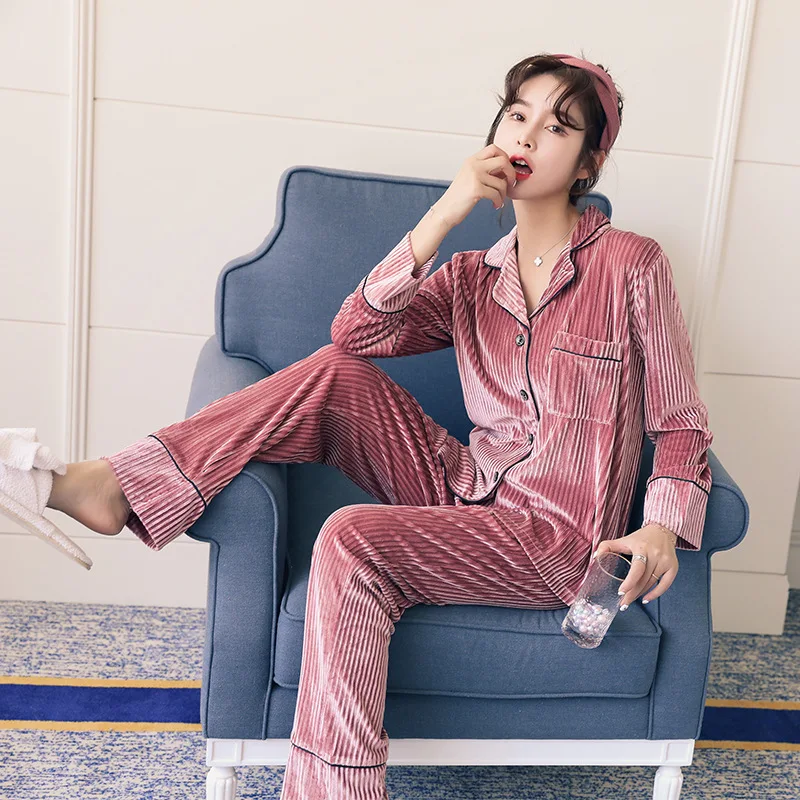

Coral Velvet Winter Women Pajama Sets Female Flannel Round Neck Cute Cartoon Camel White Letter Home Service Winter Warm Suit