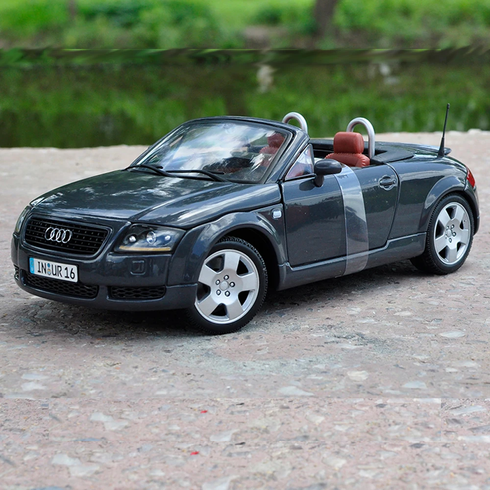 

1:18 Alloy Toy Audi TT Car Model Of Children's Toy Cars Original Authorized Authentic Kids Toys