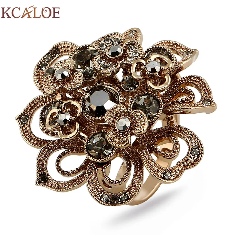 Beste KCALOE Antieke Titanium Goud Grote Bloemen Ringen Voor Vrouwen Luxe Bruin Crystal Rhinestone Vrouwen Verlovingsring Accessoires