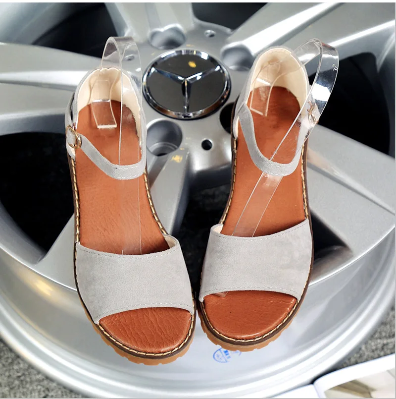 Замшевые летние женские босоножки; обувь с пряжкой buckle Strap Flats; прошитая женская обувь с закрытой пяткой; женская модная обувь на среднем каблуке