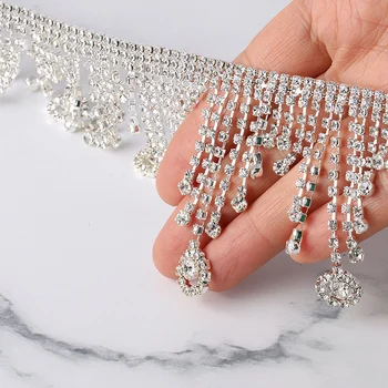 

Tassel diamond chain, silver flower chain, Latin dance, belly dance, collars, curtains, wedding dresses, shoes, diamonds.