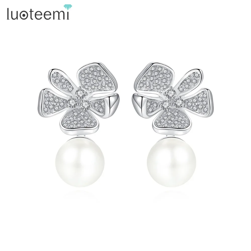 

LUOTEEMI Exquisite Simulated-Pearl Stud Earrings for Women Luxury Flower CZ Female Pendientes for Wedding Party Christmas Gift