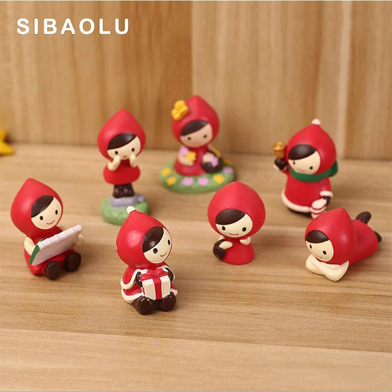 

Christmas Red Cloth Miniature Girl figurine Home Decoration wedding Mini Fairy Garden statue Resin craft toy ornaments TNJ056