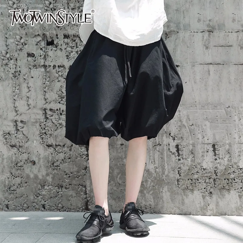 TWOTWINSTYLE Lantern Trousers Female Lace Up Pocket Oversize Knee Length Women Summer Japanese Casual 2018 Clothing | Женская одежда