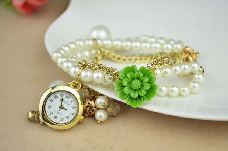 Популярная мода имитация жемчуга и розовая цепочка браслет часы для женщин нарядные кварцевые часы цветы Кварцевые часы-браслет часы