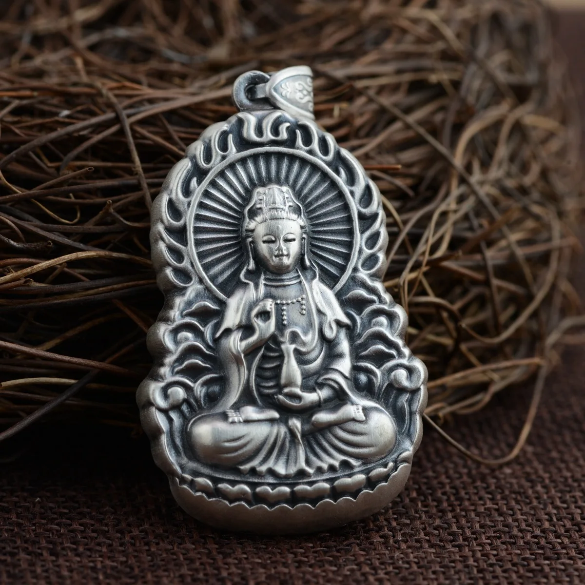 

Deer King jewelry wholesale 999 FINE SILVER PENDANT Matt Avalokiteshvara Pendant New Technology
