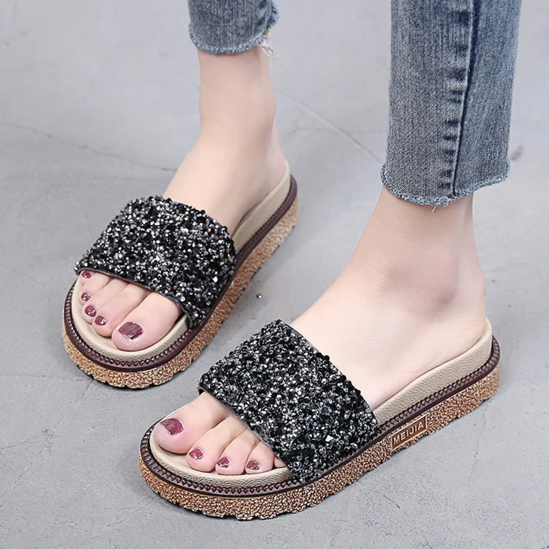 

Summer Women Diamond Slippers PU Bling Rhinestone Slides Flat Indoor Flip Flops Female Fashion Crystal Casual Beach Sandals