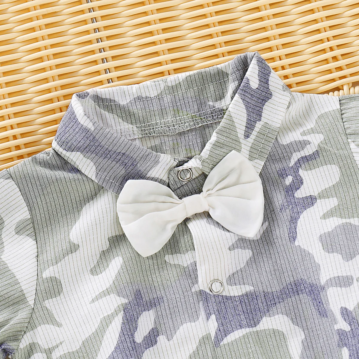 Хлопковые комбинезоны для маленьких мальчиков; коллекция года; Летние торжественные джентльменские рубашки с короткими рукавами; комбинезон с галстуком-бабочкой