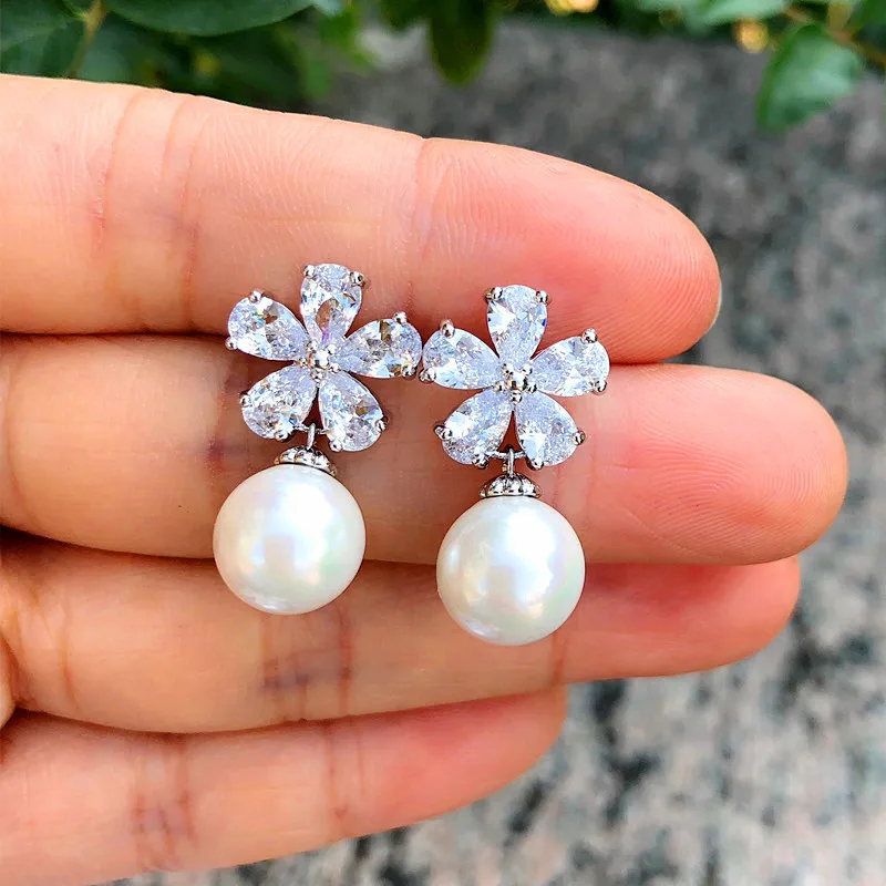 

Luxury Fashion Female Crystal Flower Stud Earrings Cute White Red Pearl Earrings Boho Double Zircon Earrings For Women