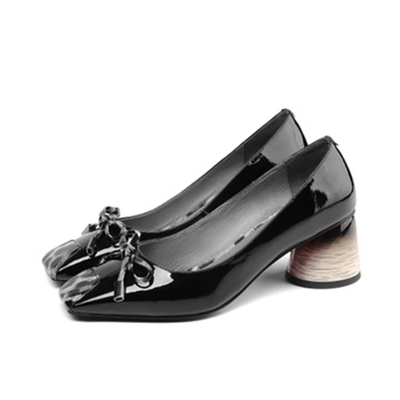 

2019 spring and autumn new leather women's shoes square head color matching thick with high-heeled shoes fashion shoes.