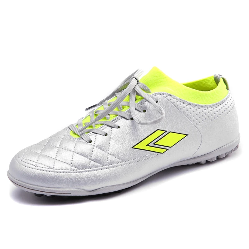 New High Top Soccer Cleats Hard Court Football Boots Men