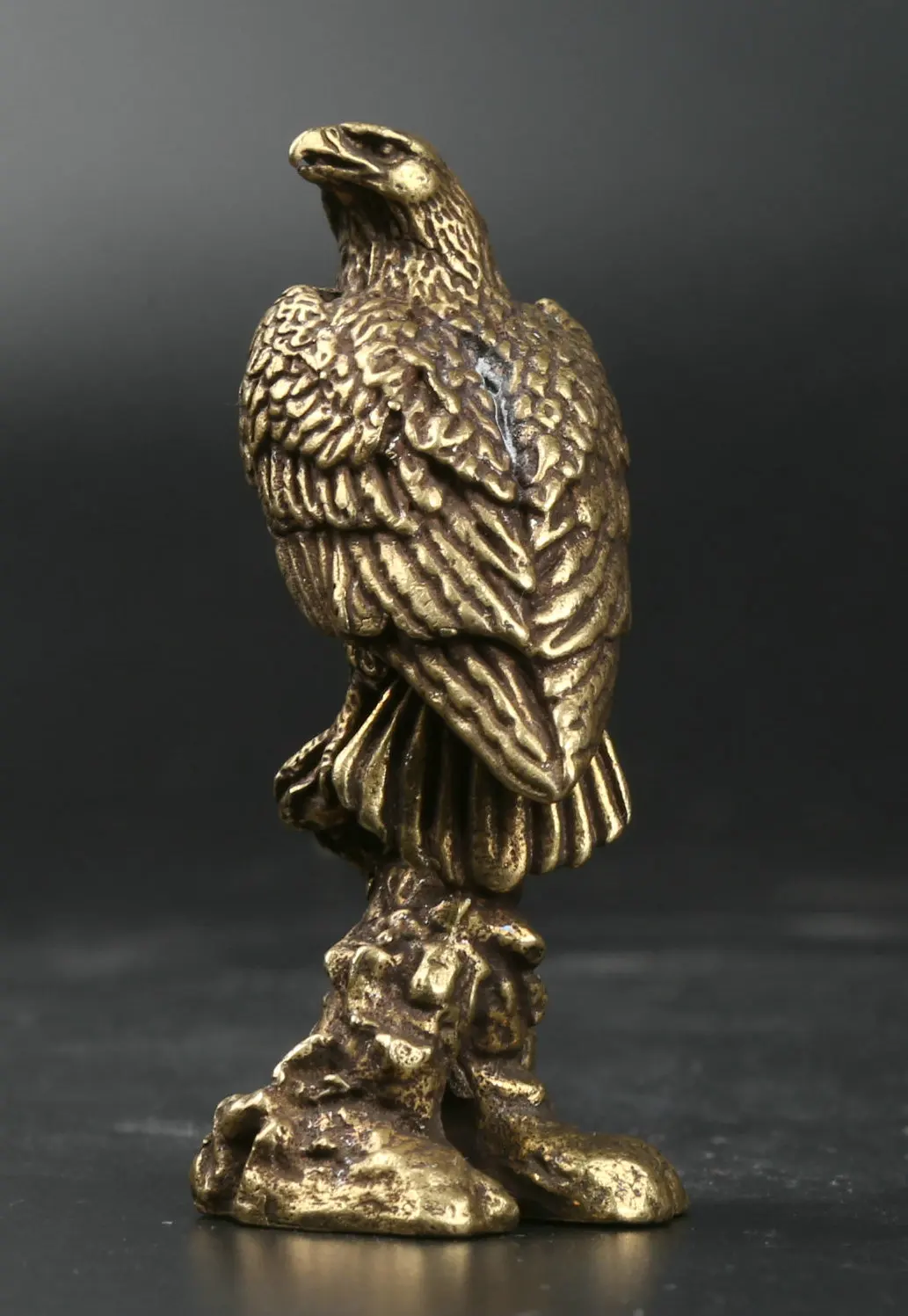

66MM/2.6" Collect Curio Rare Chinese Fengshui Bronze Exquisite Animal Hawk Eagle King of Birds Black-eared Glede Kite Statue 87g