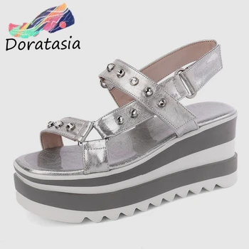 

DORATASIA Brand New INS Hot Metal Decoration Ladies Wedges High Heels Platform Shoes Woman Casual Summer women's Sandals
