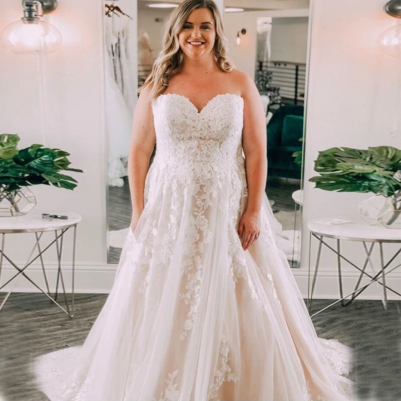 

Plus Size Wedding Dresses Sweetheart Neckline Appliques Chapel Train White Ivory Vestido De Novia Zipper Back Wedding Gowns 2019