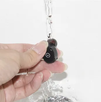 

2018 new mini TWS stereo bluetooth IP68 Waterproof and sweat Sport earphone with Charging box for IOS android mobile phone
