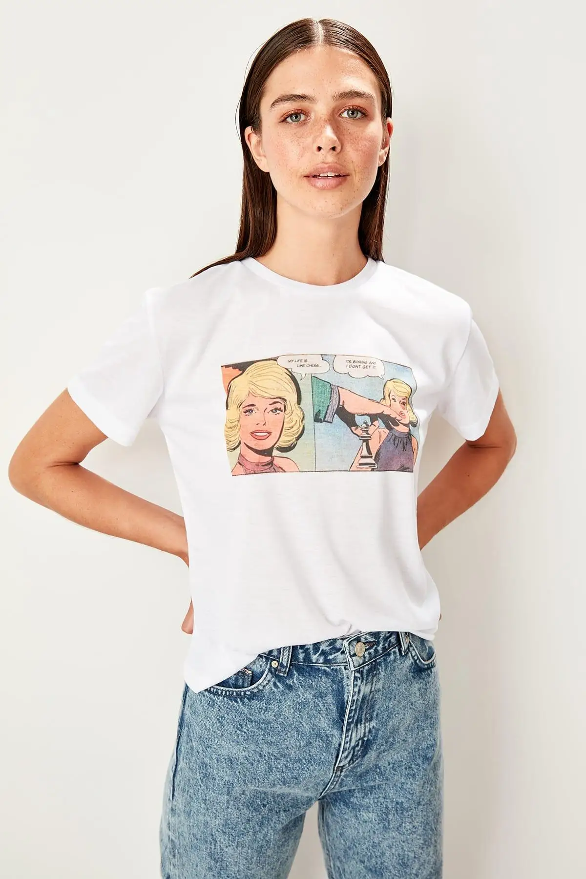 

Trendyol White Printed Semifitted Knitted T Shirt TWOSS19GS0148