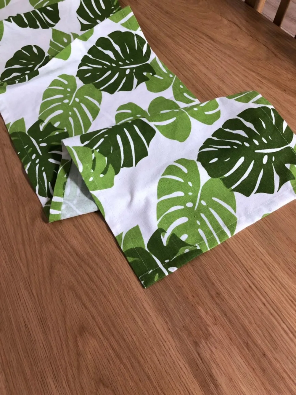 Cotton Green Leaf Table Runner