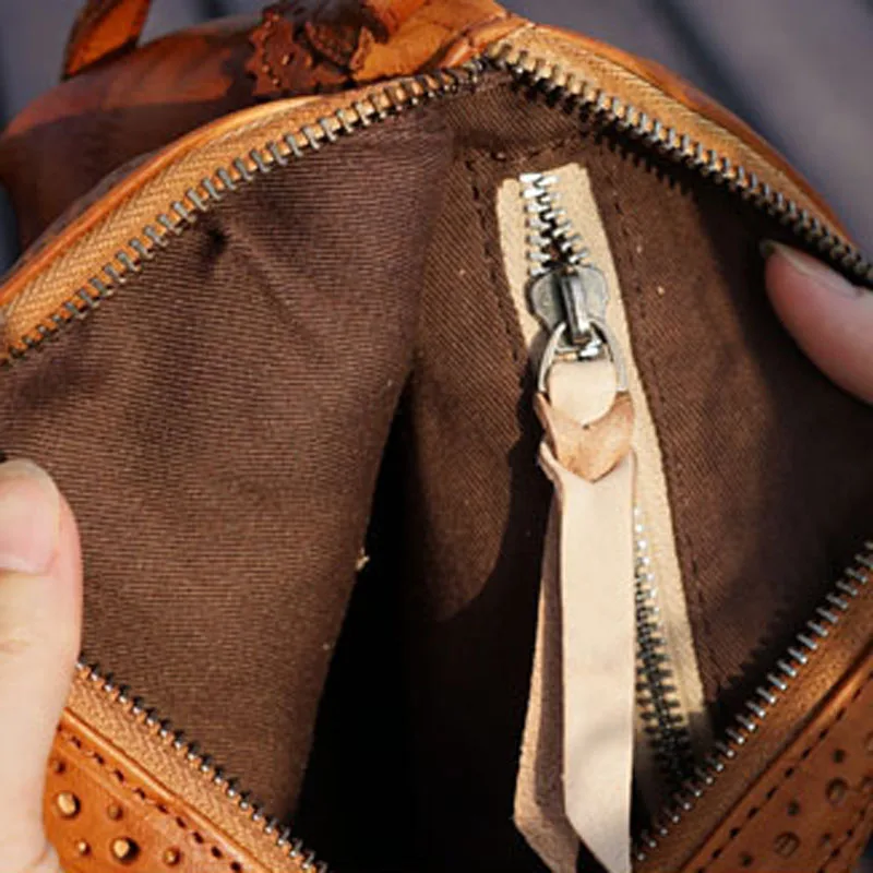 AETOO Ms. Hand-shoulder Shoulder Women Leather Messenger Bag Small Retro Color To do The old Sen Series Shell