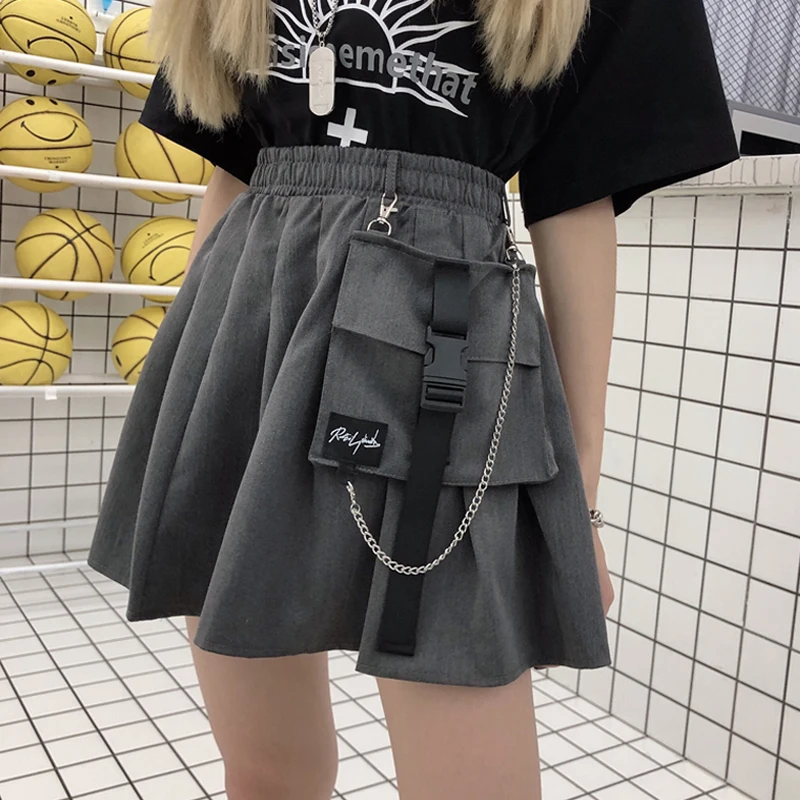 New Womens Skirts Autumn Fashion Short Skirt Female Pleated School Skirt Loose Pocket High Waist Metal Chain Summer Bottoms