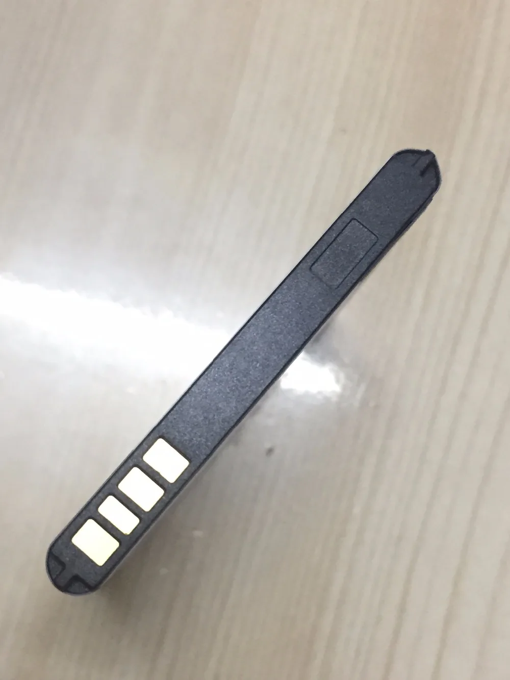TLI018D102