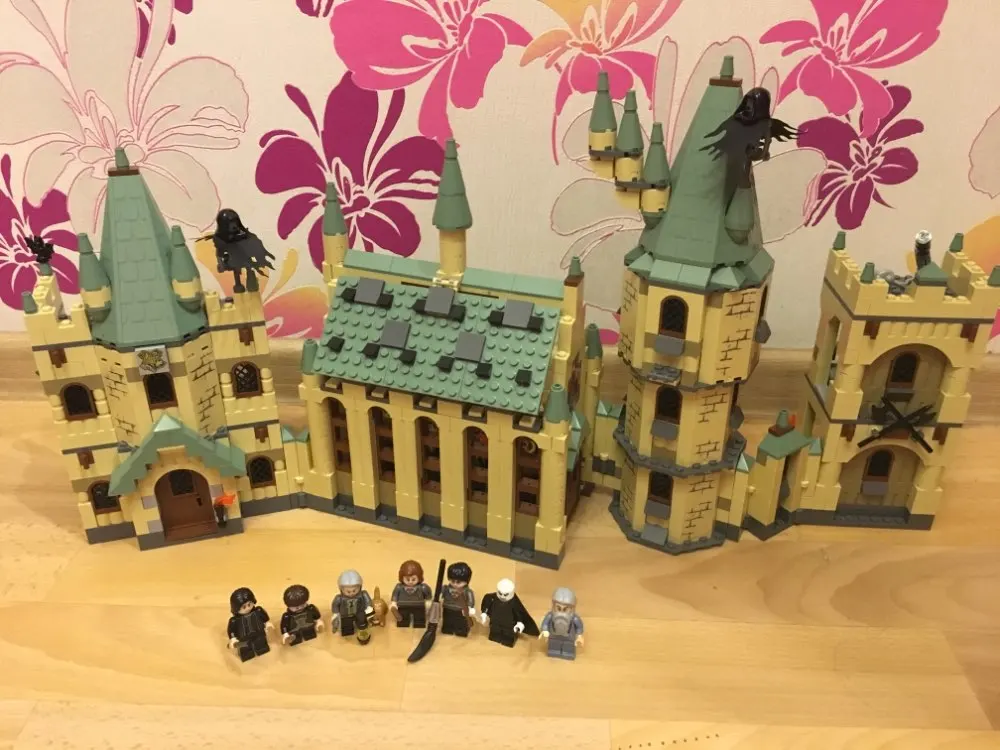 

The Hogwarts Castle Set 1340Pcs Creative Movies Series Model Building Block Children Toy Gift