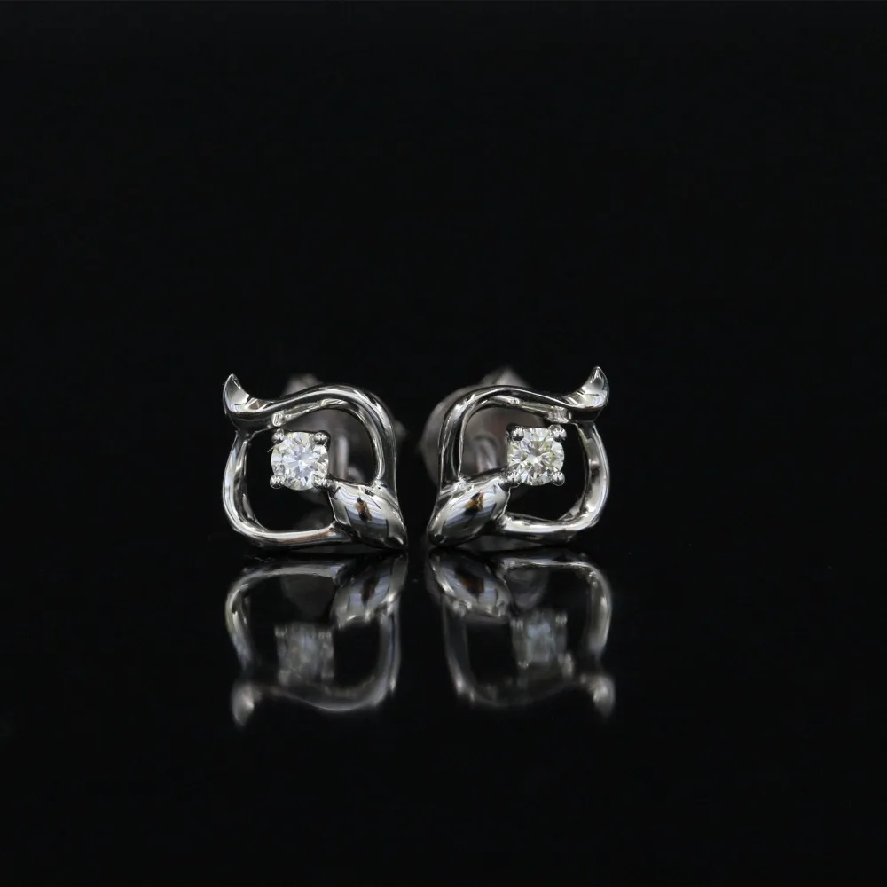 

LASAMERO 0.078CT Round Cut Natural Diamond Cluster Earrings 18K White Gold Diamond Halo Stud Earrings Fine Jewelry Earring Studs