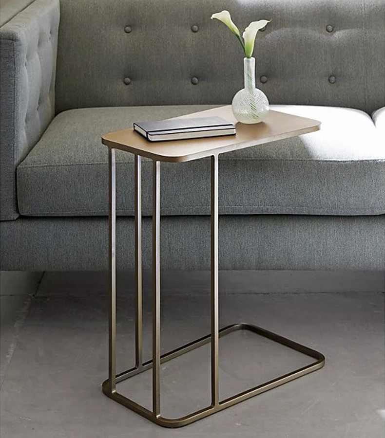 Современный небольшой чайный столик. Край стола из железа край стола ковчег нордический небольшой квадратный стол. 16