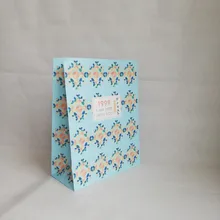 1000 шт./лот пакет на заказ с логотипом для вторичной переработки Складная белая крафт-бумага сумки пакеты для упаковки одежды