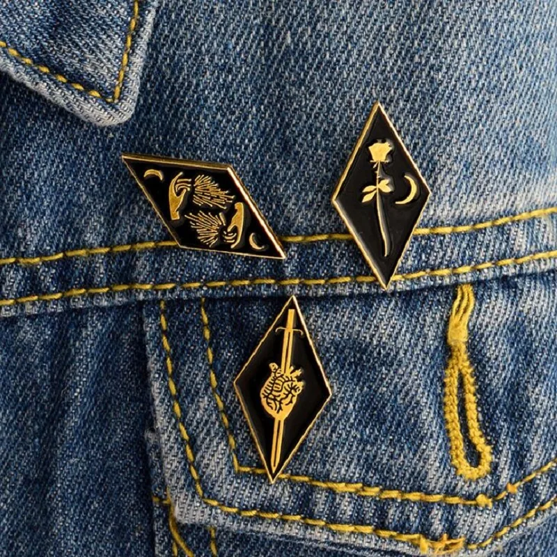 

NEW punk 3pcs/set Metal Enamel Knife Hand Rose Moon Sword Heart Gothic brooch Button sweater Pins Badge Gifts bag accessories