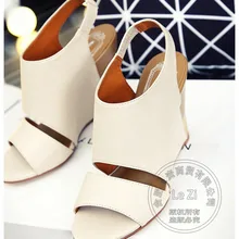 Graceful Lady Atmungsaktive Tragen Weichem Leder Edle Peep Toe Heels Einfache Schnalle High Heel Weiße Hochzeitsschuh Gummiband