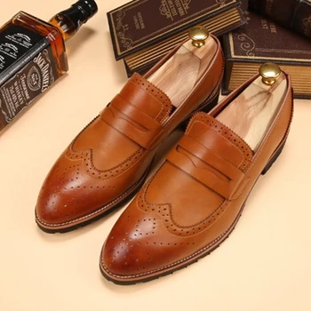

Spring Autumn British Carved Men Oxfords Shoes Brockden Vintage Pointed Toe PU Leather Male Business Casual Leather Shoes