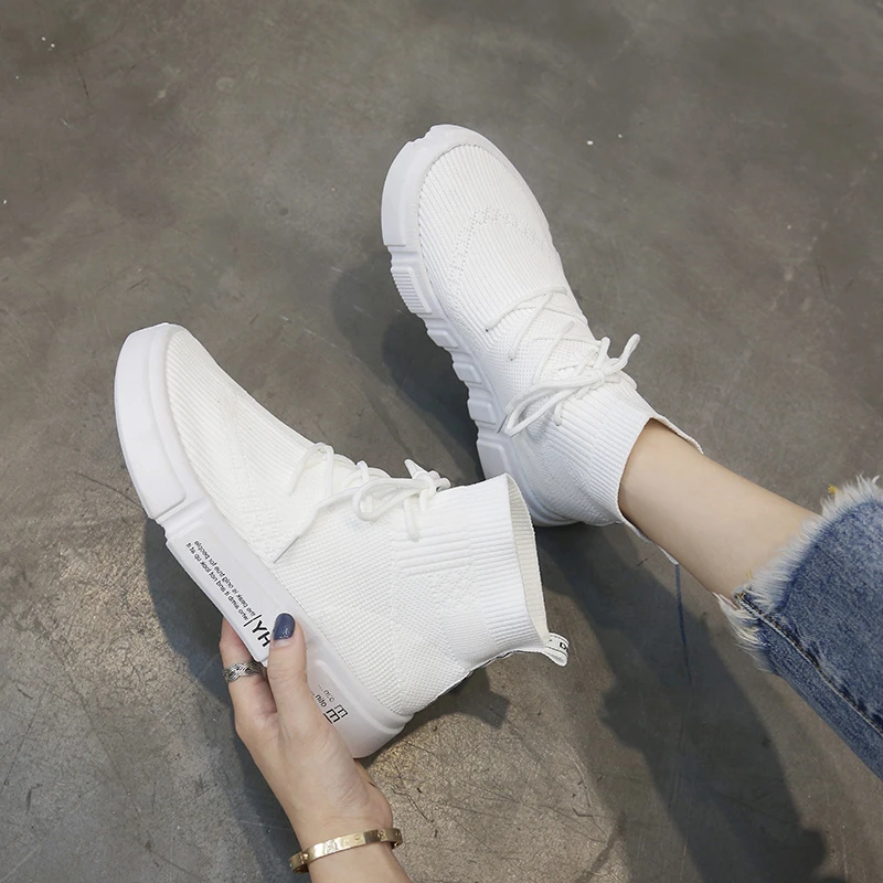 womens white workout shoes