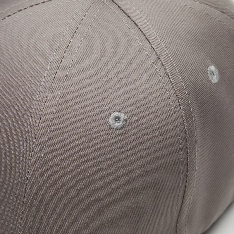 baseball-cap-pure-color-gray-detail-ventilate