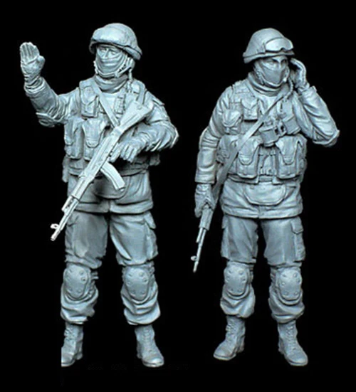 

1/35 Scale Unpainted Resin Figure Modern Russian soldiers raided 2 figures