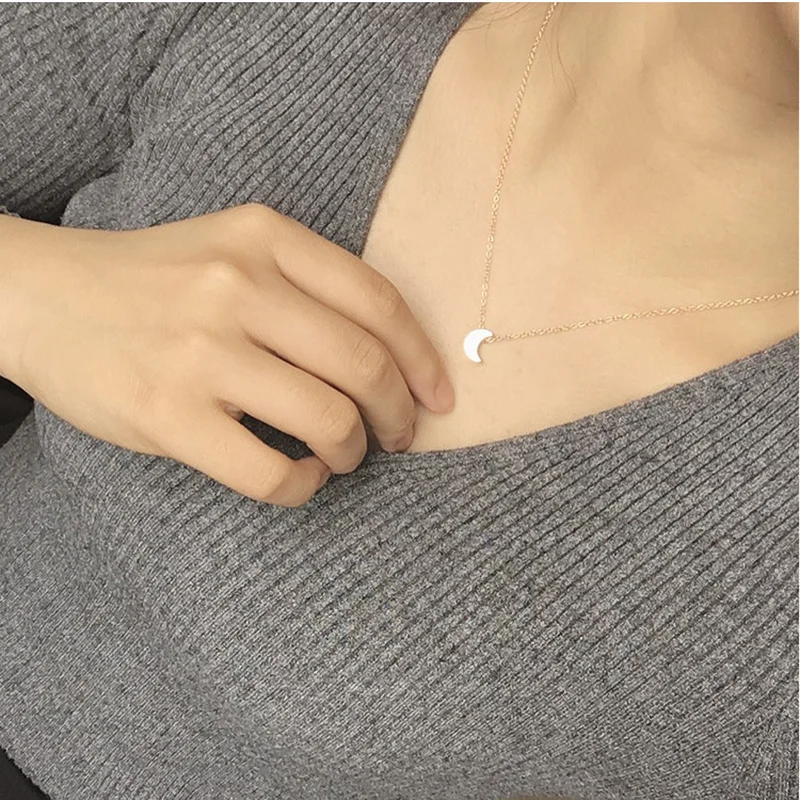 

Bijoux Femme Cute Small Moon Pendant Necklace for Women Gold Color Chain Choker Necklace Bohemian Collar Jewelry Christmas Gift