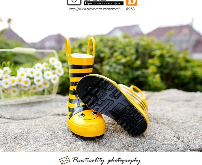 New 2015 Children Rain Boots Cartoon Kids Rubber Boots Bee  Frog  Beatles Girls Shoes Flat Rainboots Bota Baby Kids Shoes free shipping (4)