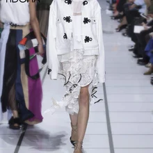 Мода Показать женские длинные рукава с отворотами джинсовая куртка, верхняя одежда особенности контрастный Цвет бант скрученный узел пуговица и потертые детали