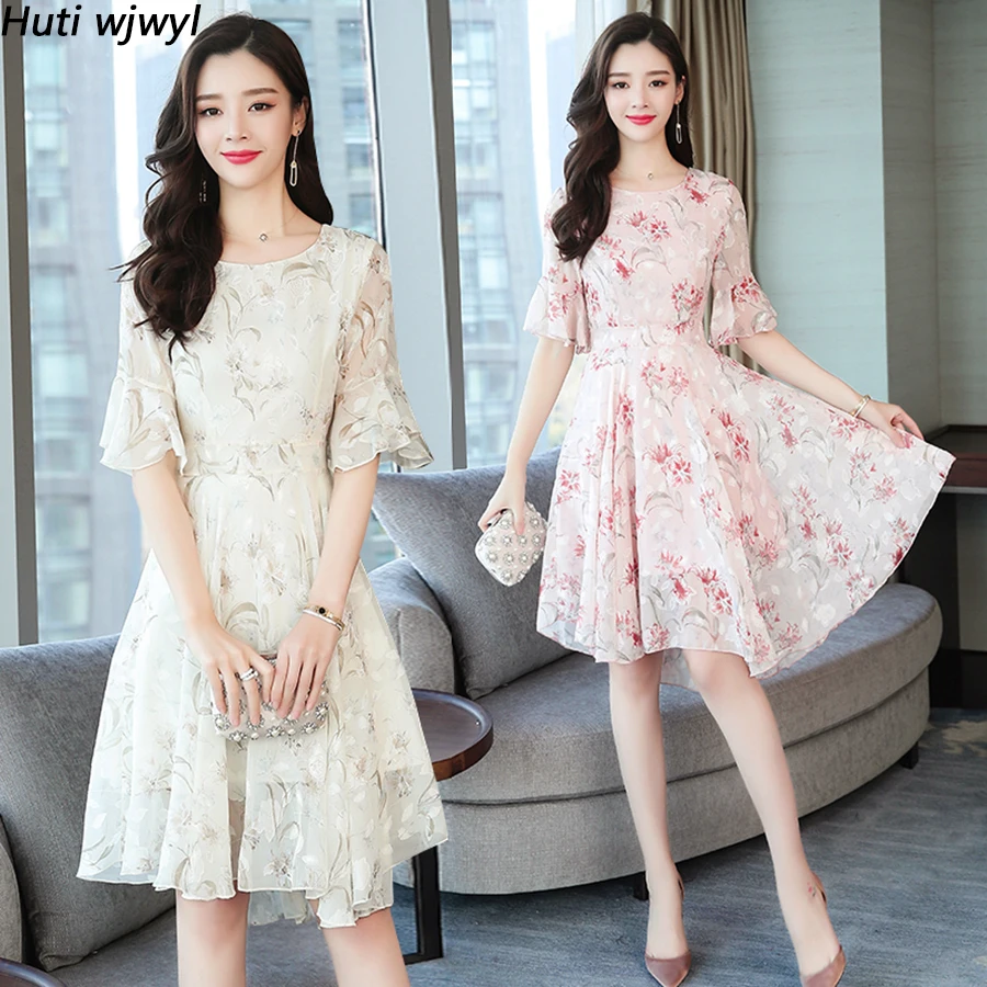 

2019 Korean Vintage Plus Size Boho Midi Dresses Summer Floral Chiffon Beach Sundress Elegant Women Short Sleeve Party Vestidos