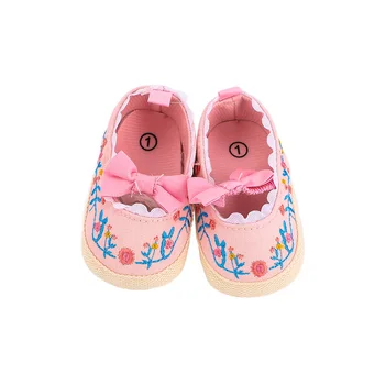 

1 Pair Baby Princess Anti-slip Dotted Bottom Shoes Girl Toddler Soft Soled Embroidery Flower Bow Baby Shoes 0-18M
