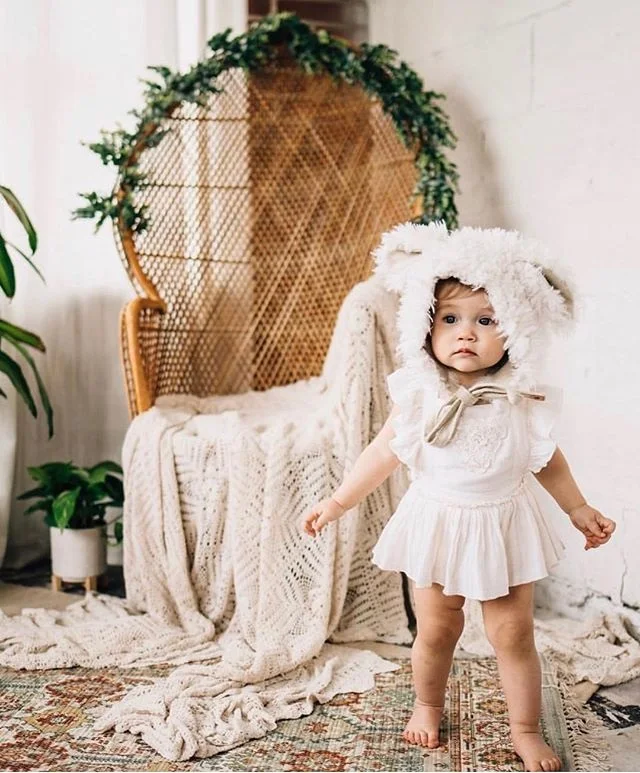 Г.; кружевной белый комбинезон с оборками для новорожденных девочек; повседневный летний комбинезон; Одежда для маленьких девочек; Sunsuit