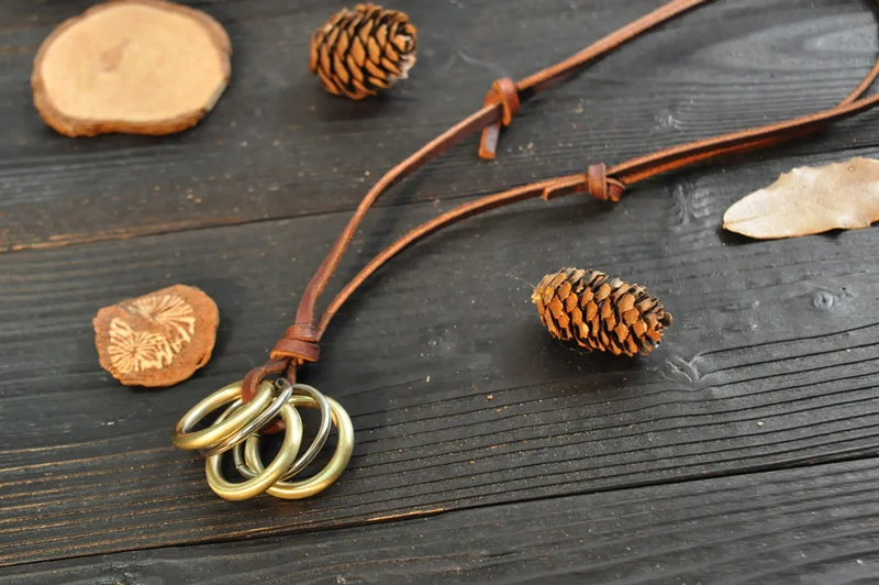 NIUYITID England Style Many Circle Pendant Men Fashion Vintage 100% Genuine Leather Necklace Adjustable Long Rope Chain Jewelry  (5)