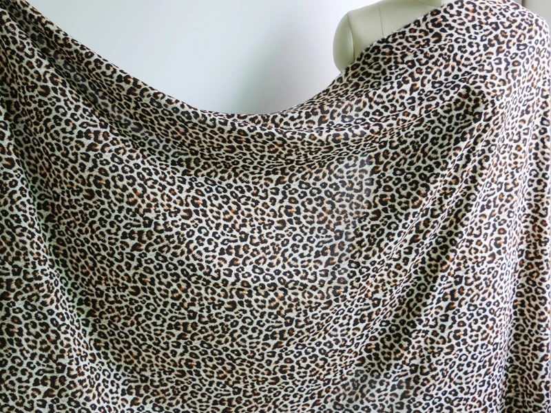 50 см* 145 см Tissus Tecidos хлопчатобумажная ткань с вискозой, вискозная ткань для платьев, футболок, Африки, с леопардовым принтом