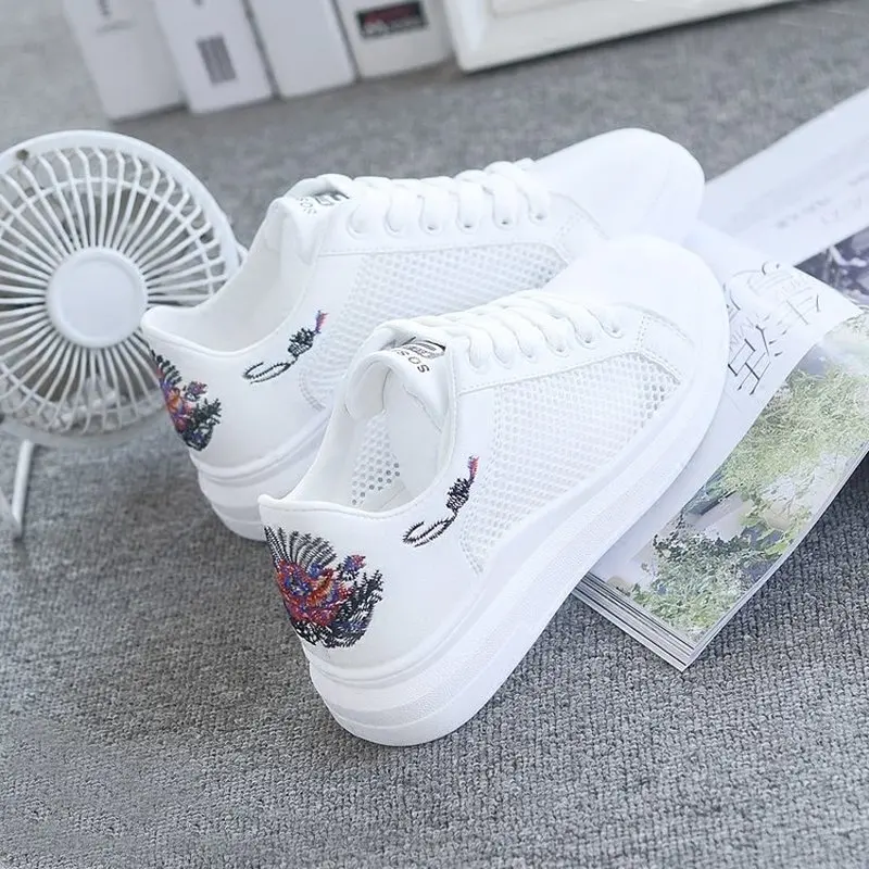 

2019 Summer Women's Shoes Ladies Casual Shoes Comfortable Breathable Fashion Flat Shoes Women's White Mesh Design Transparent