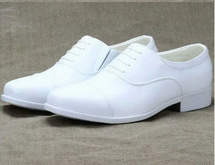 Белые мужские деловые туфли на низком каблуке, на шнуровке, с острым носком, повседневные свадебные туфли, модельные туфли с круглым носком, большие размеры, новинка A21